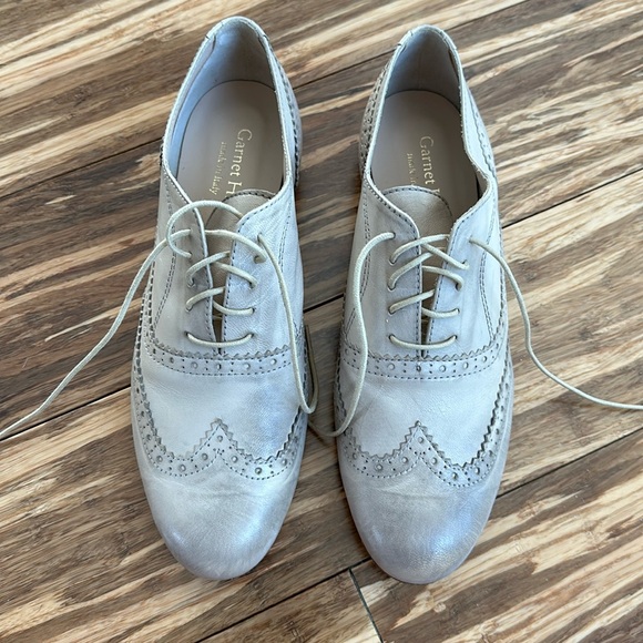 Felisa Soft Oxfords - Picture 2 of 9